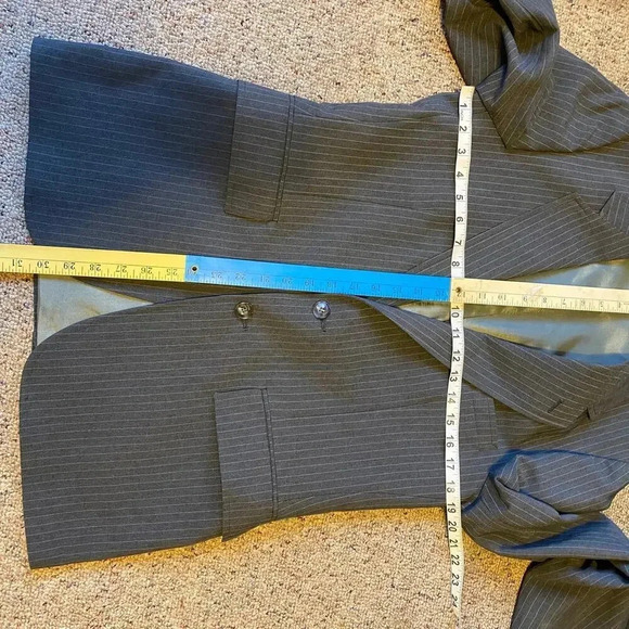 Giant Collegiate 2 Button Men's Gray Suit Blazer Tuxedo Size 39 NWOT Pockets - Picture 3 of 8